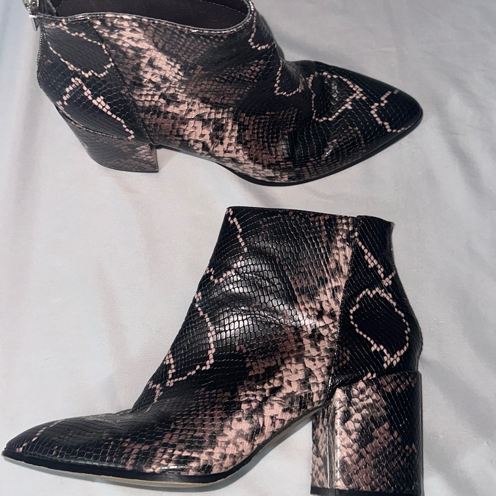 Steve Madden Black and Pink Ankle Booties with Block Heel